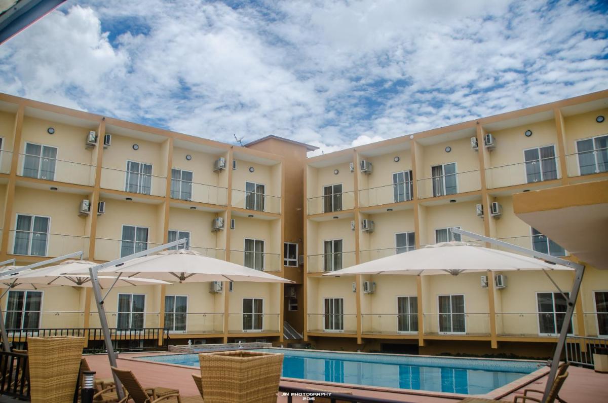 Piscina exterior do Hotel Inter Tete